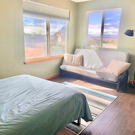 Вилла Cozy Remote Retreat • Mountain Views • Stargazing Crestone Экстерьер фото